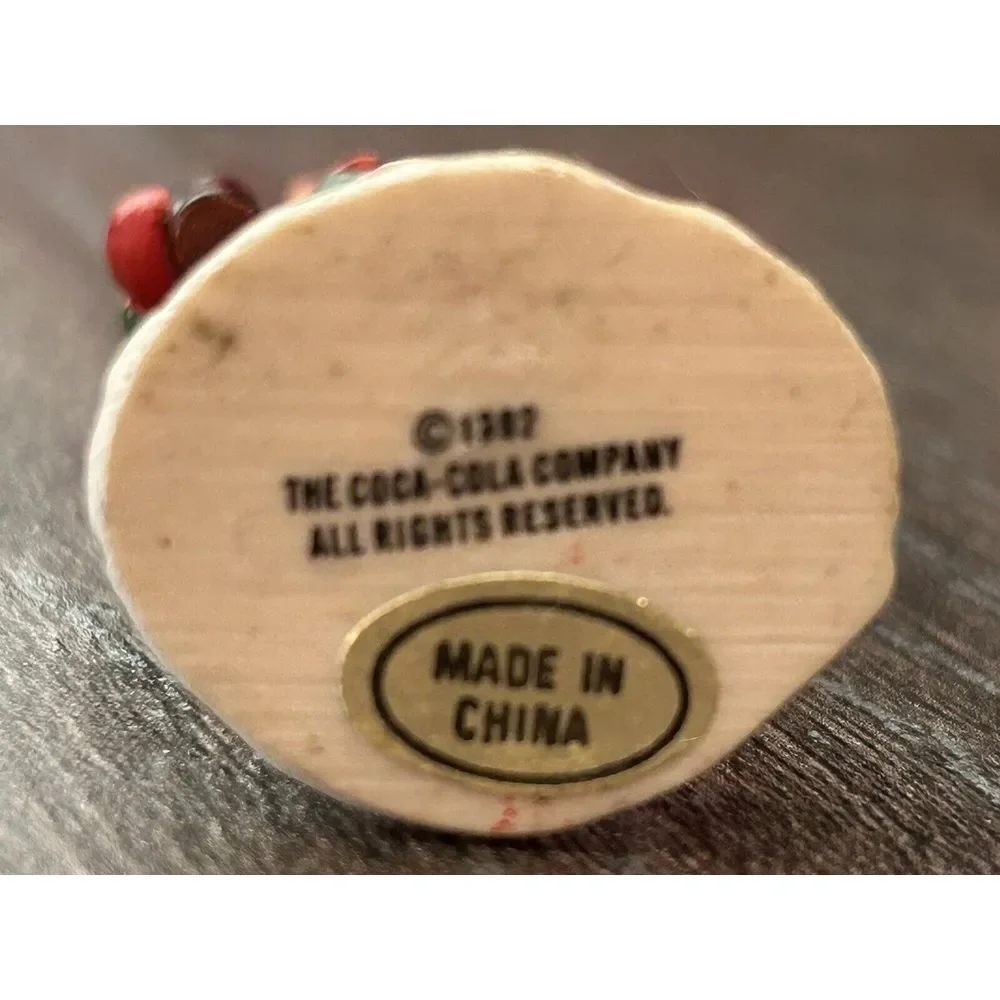 Vintage 1992 Town Square‎ Coca-Cola 
